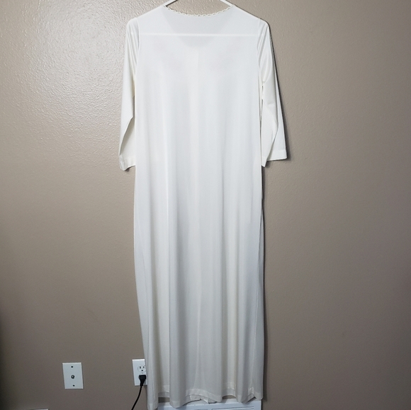 Vintage Lorraine Embroidered Satin Buttonfront Gown Robe-Size S - Picture 6 of 11